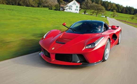 Тур на Ferrari и вечеринка «Под звездами и со звездами-2016» с Риккардо Фольи Тур на Ferrari и вечеринка «Под звездами и со звездами-2016» с Риккардо Фольи